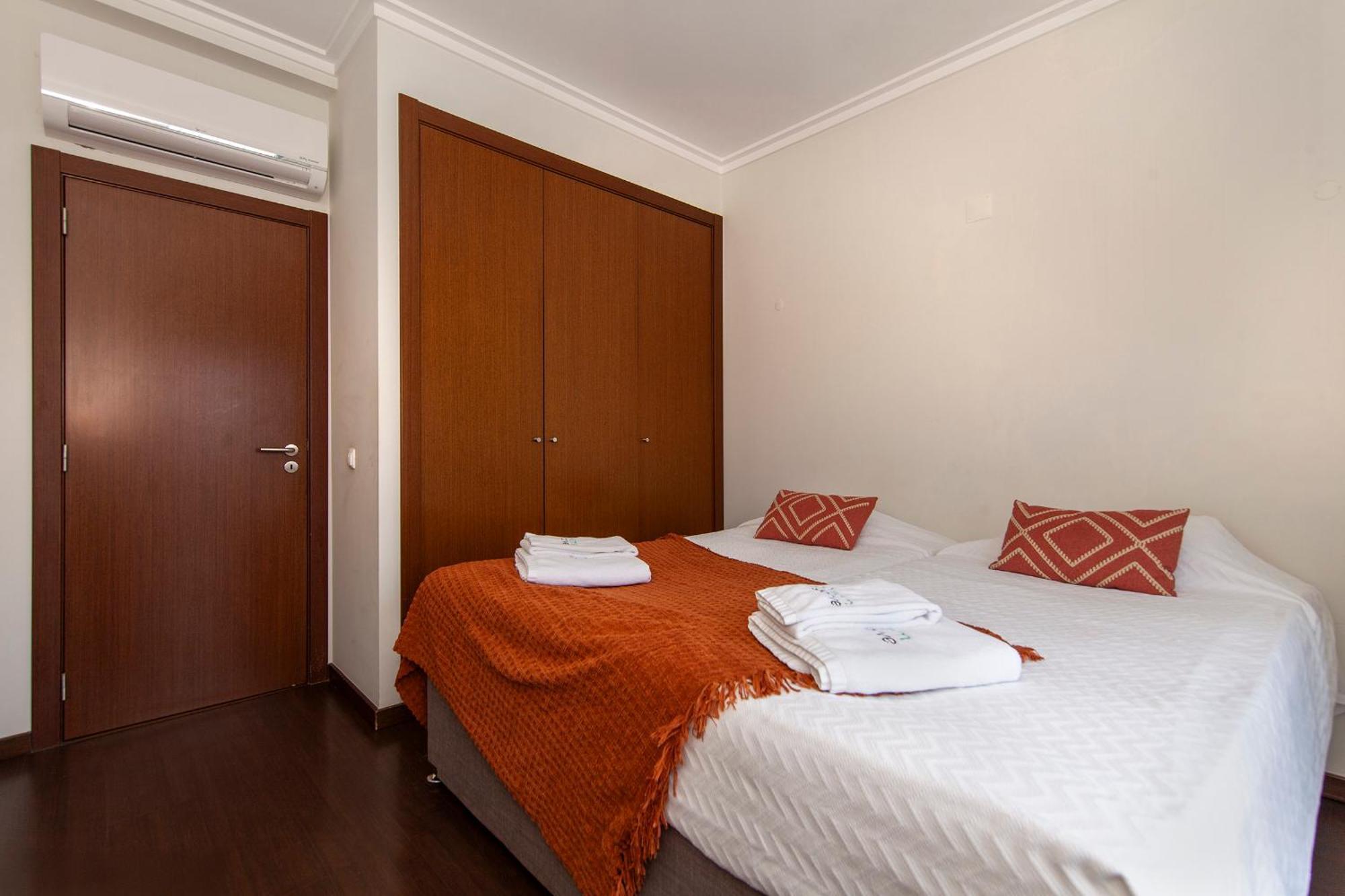 B04 - Luxury 2 Bed W Terrace Pool Apartment Lagos Exterior photo